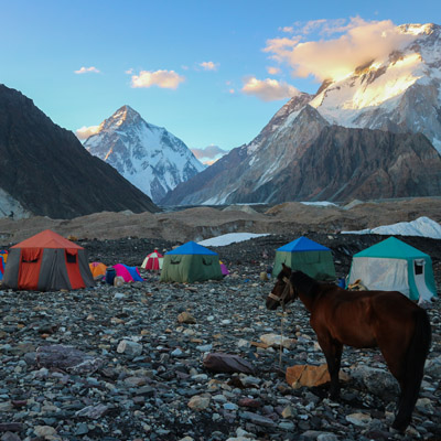 Venez découvrir l'équitation dans le centre équestre à Blond