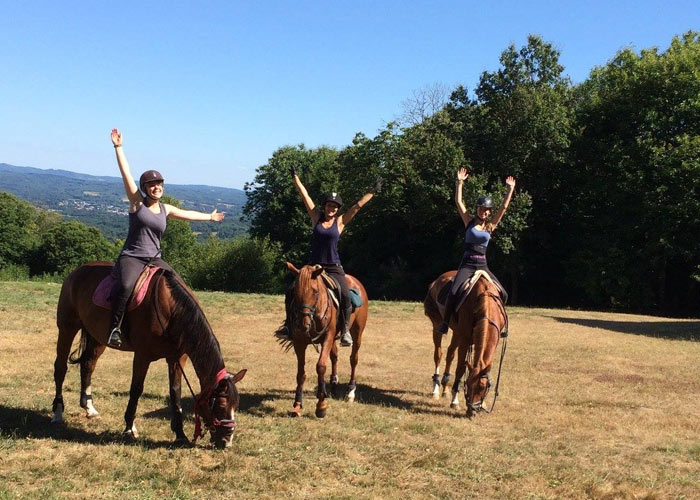 Venez découvrir l'équitation dans le centre équestre à Blond
