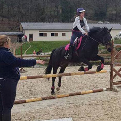 Venez découvrir l'équitation dans le centre équestre à Blond